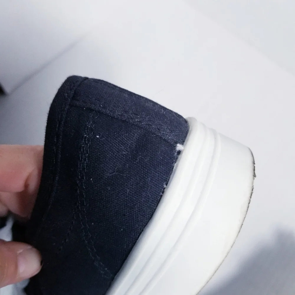 CANDIE'S SMALL PLATFORM CANVAS SHOES SIZE 5 KIDS WOMEN'S SIZE 7